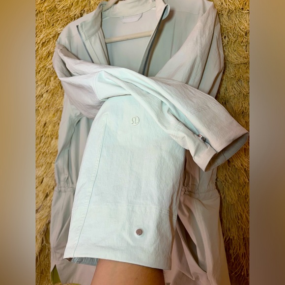 Lululemon💎NWOT💎Cinch-Waist Stretch Shirt Jacket NEW RARE STYLE💎Bone💎Large - Picture 10 of 16